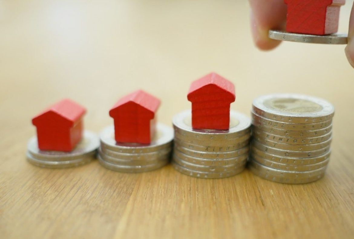 Is Hiring a Pro Mover Worth Your Money?